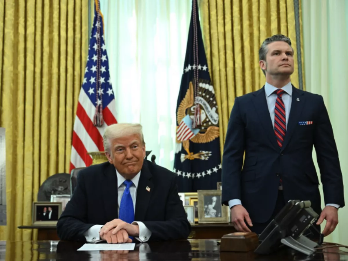 Donald Trump 'could be removed' from White House if he makes one ' unpredictable' move - The Mirror