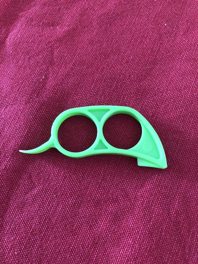 r/whatisthisthing - I bought a big pack of groceries from a local supermarket, they throw in this item as free gift.