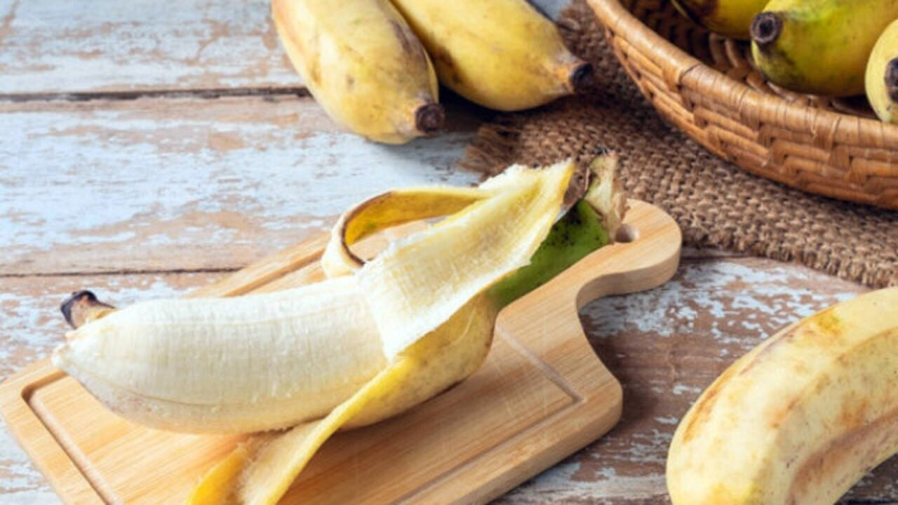 5 Benefits of Banana Peel For Skin and Hair | Femina.in